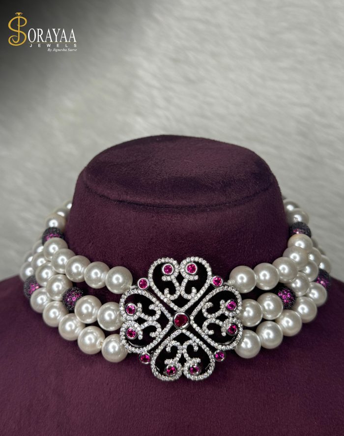 Evara Choker necklace