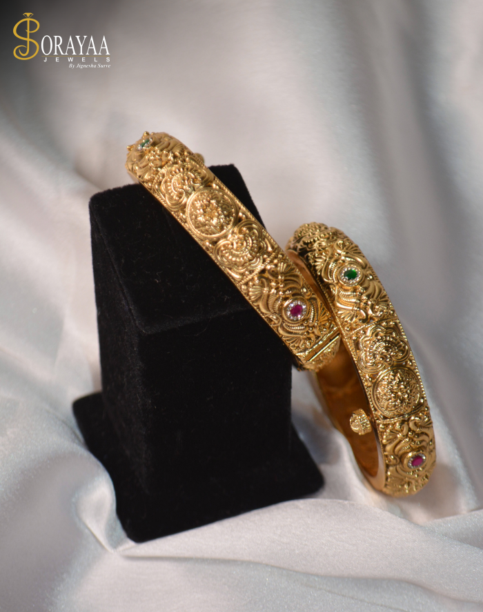 Gaurangi Bangles